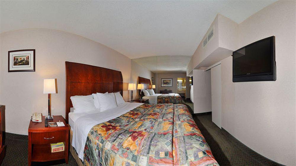 Western Hotel Fairfax
